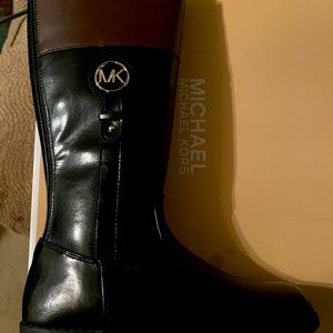 Brand New never worn suzs 12 M Kids MK boots. Originally 70,00